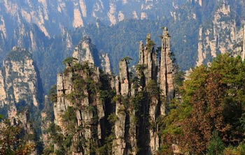 長沙出發(fā)到黃龍洞、張家界森林公園、天門山、鳳凰五日游